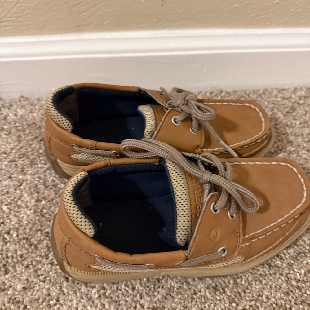 Sperry topsides Kids Tan Boat Shoes with Lace-Up Comfort, size 1.5